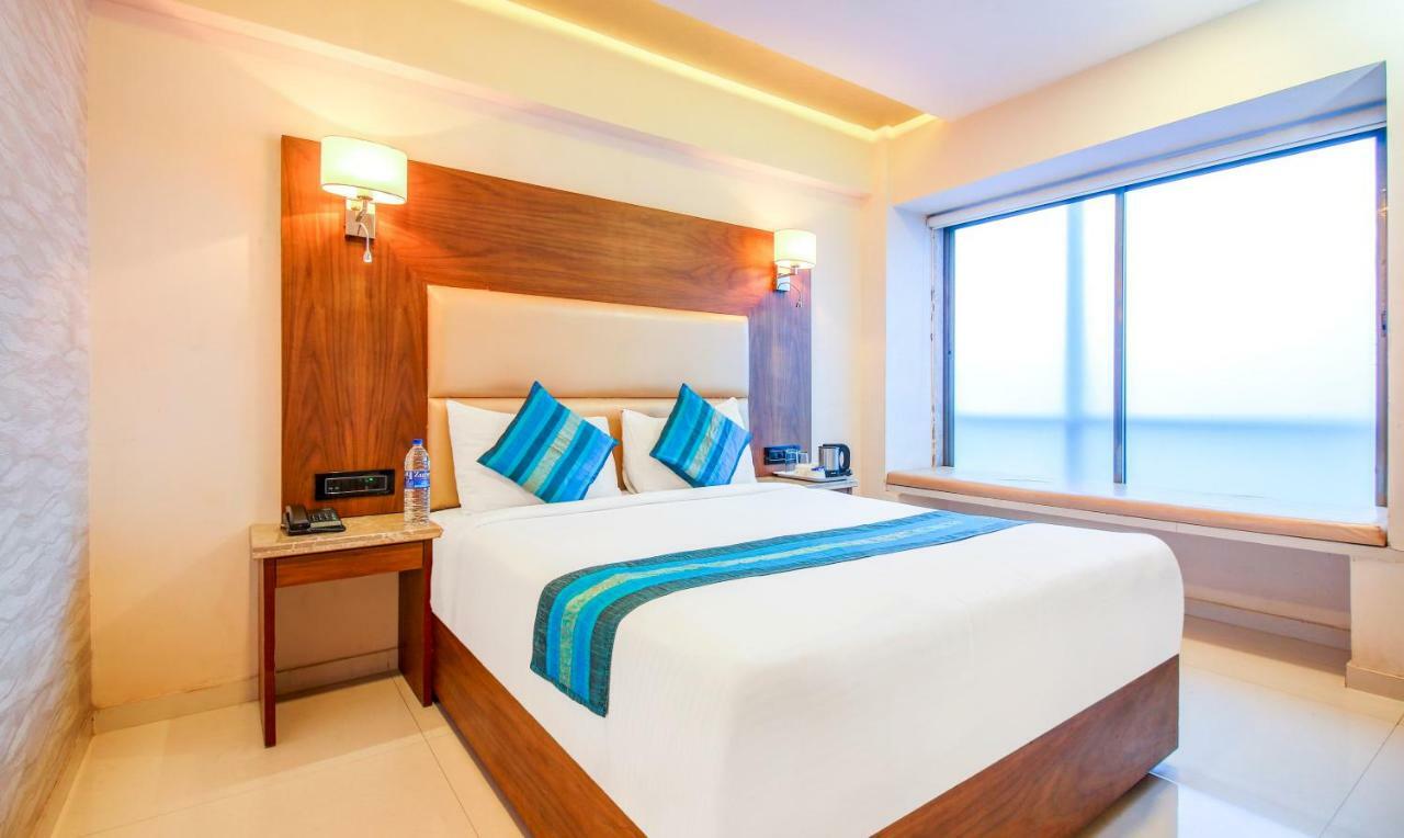 Hotel Oxford Мумбай Екстериор снимка