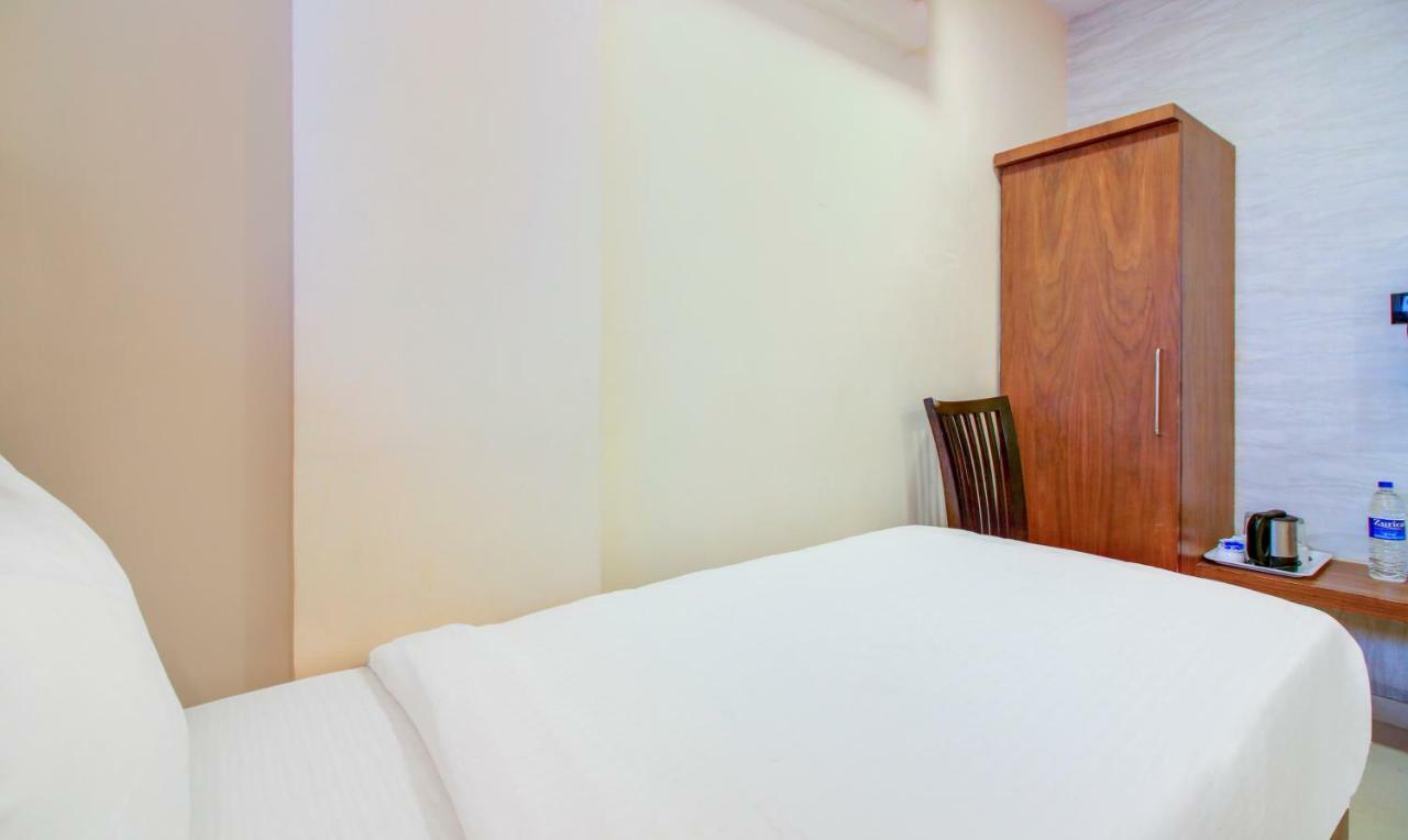 Hotel Oxford Мумбай Екстериор снимка